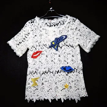 Милая белая кружевная рубашка с мультяшными аппликациями, Женские летние топы 2018, Женские кружевные блузки 90-х годов, кавайные, с вырезами, вязаные крючком